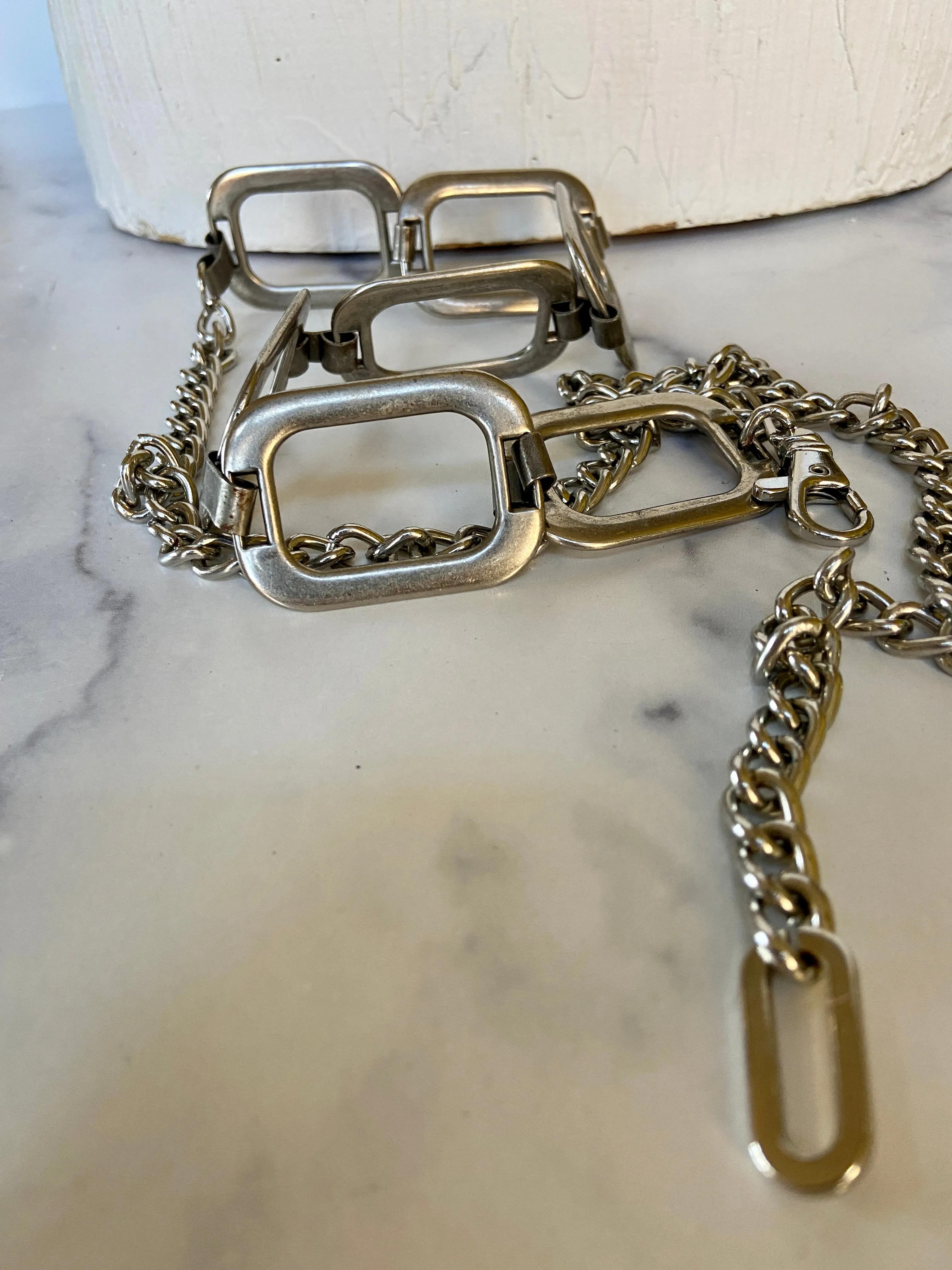 Fat rectangular belt