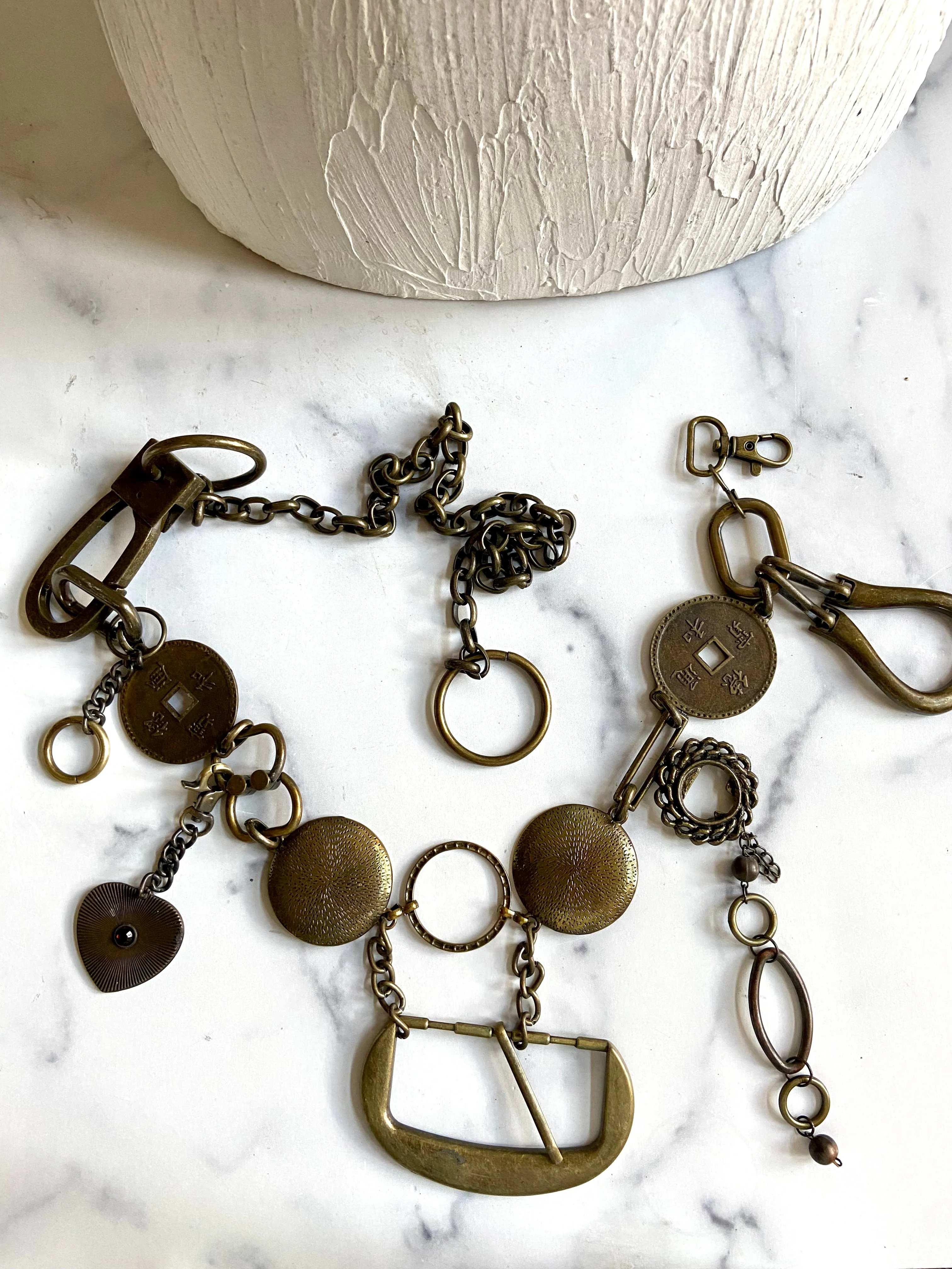 Heavy duty chunky chain belt