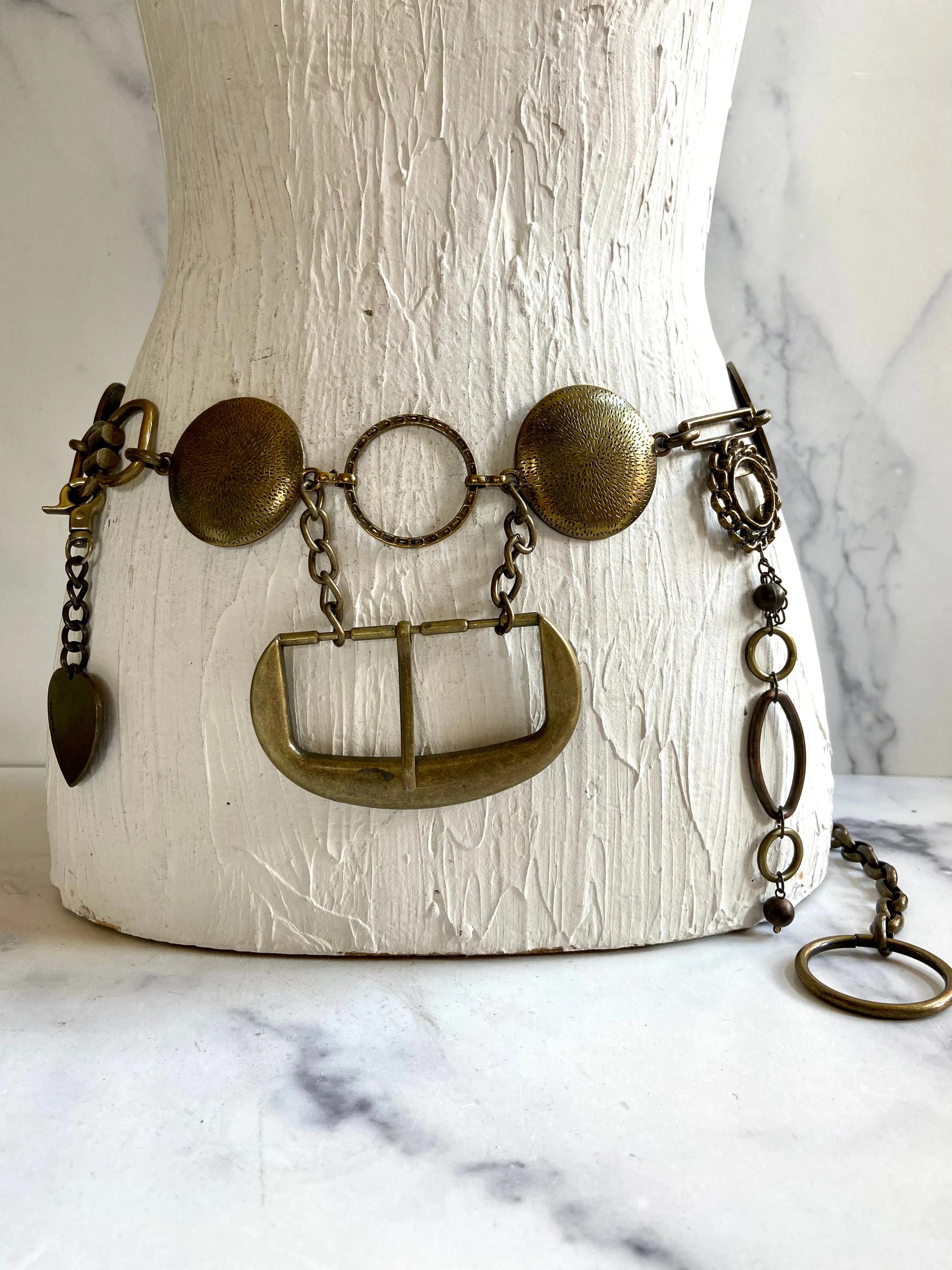 Heavy duty chunky chain belt