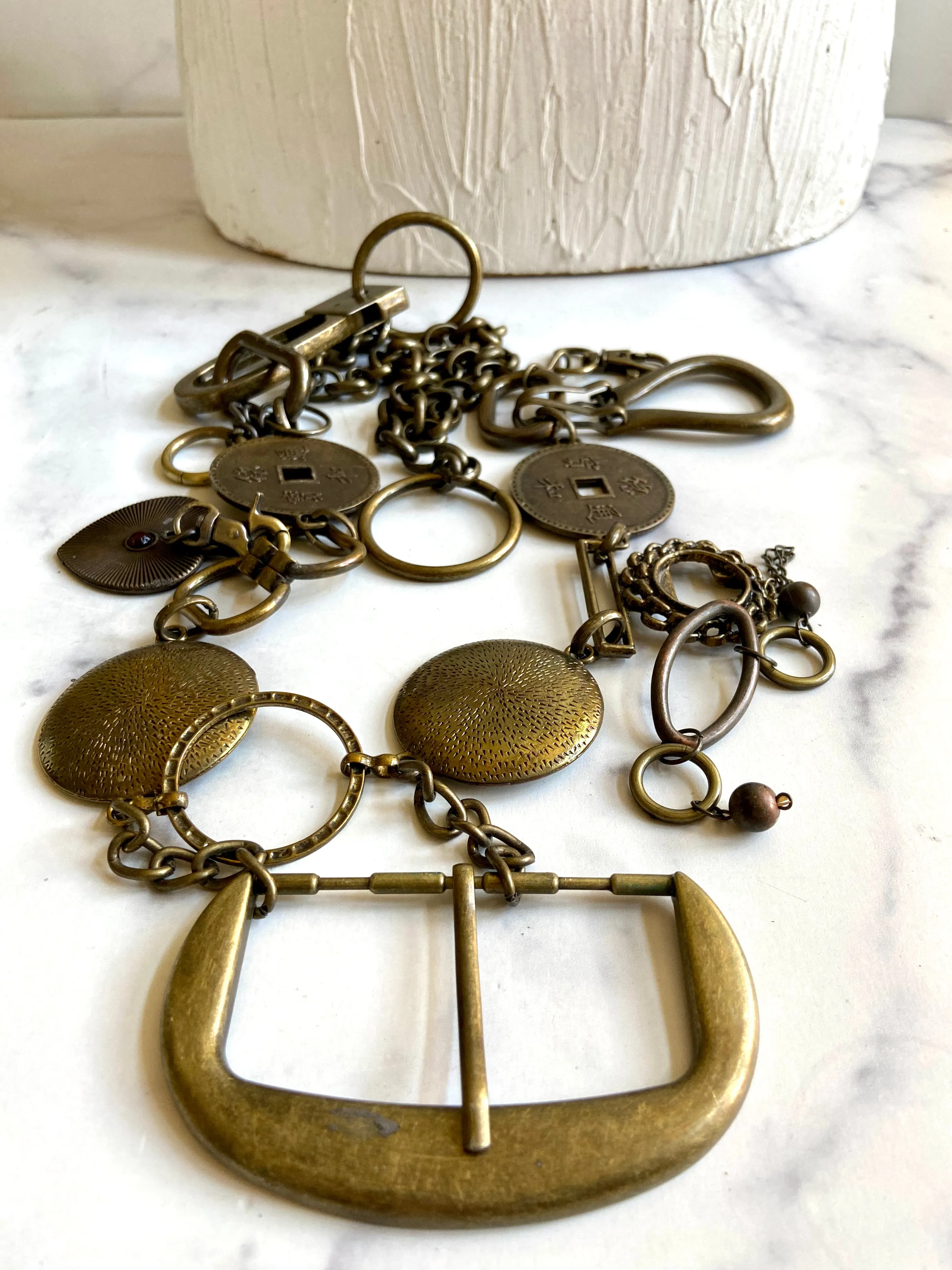 Heavy duty chunky chain belt
