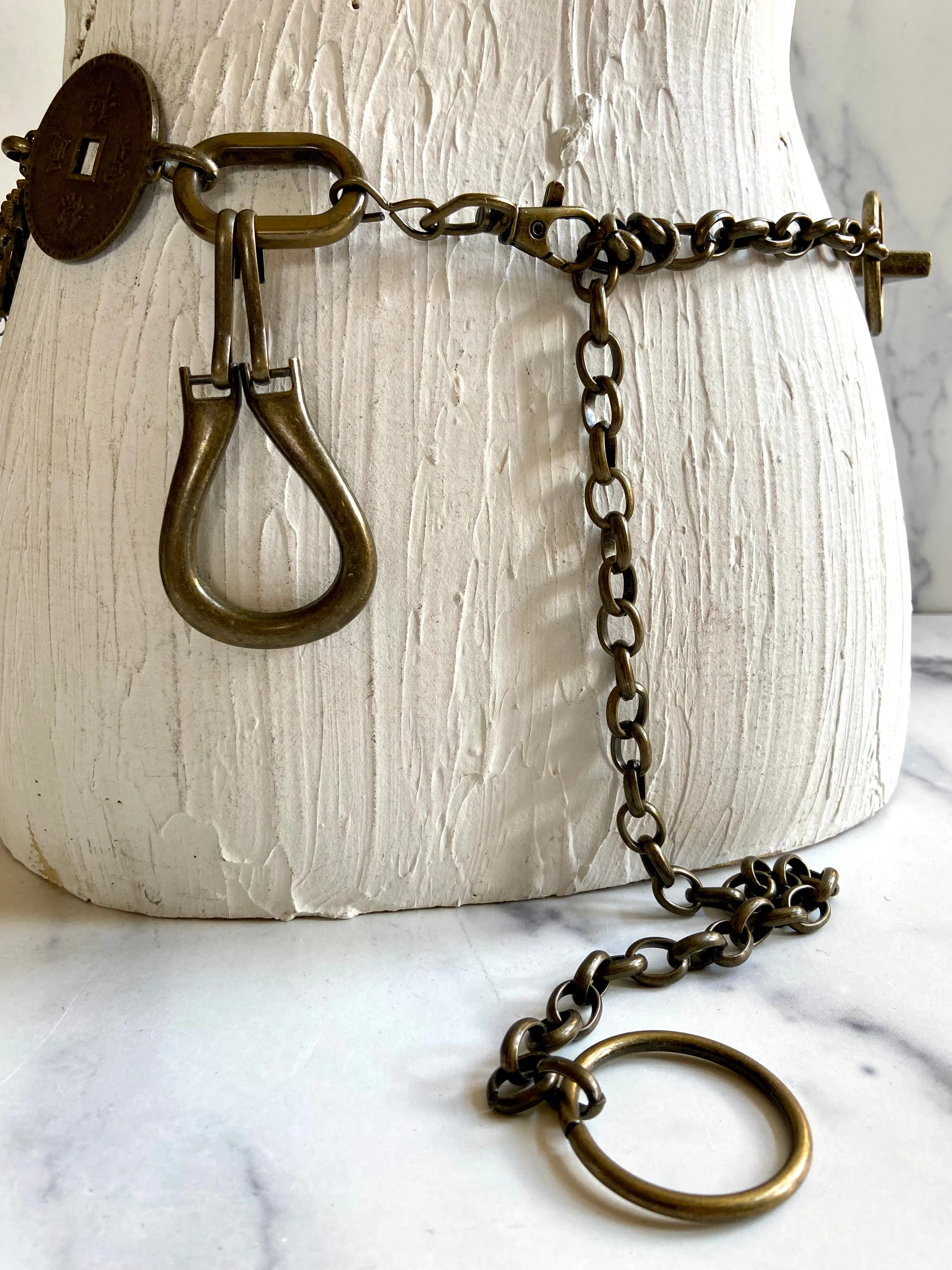 Heavy duty chunky chain belt