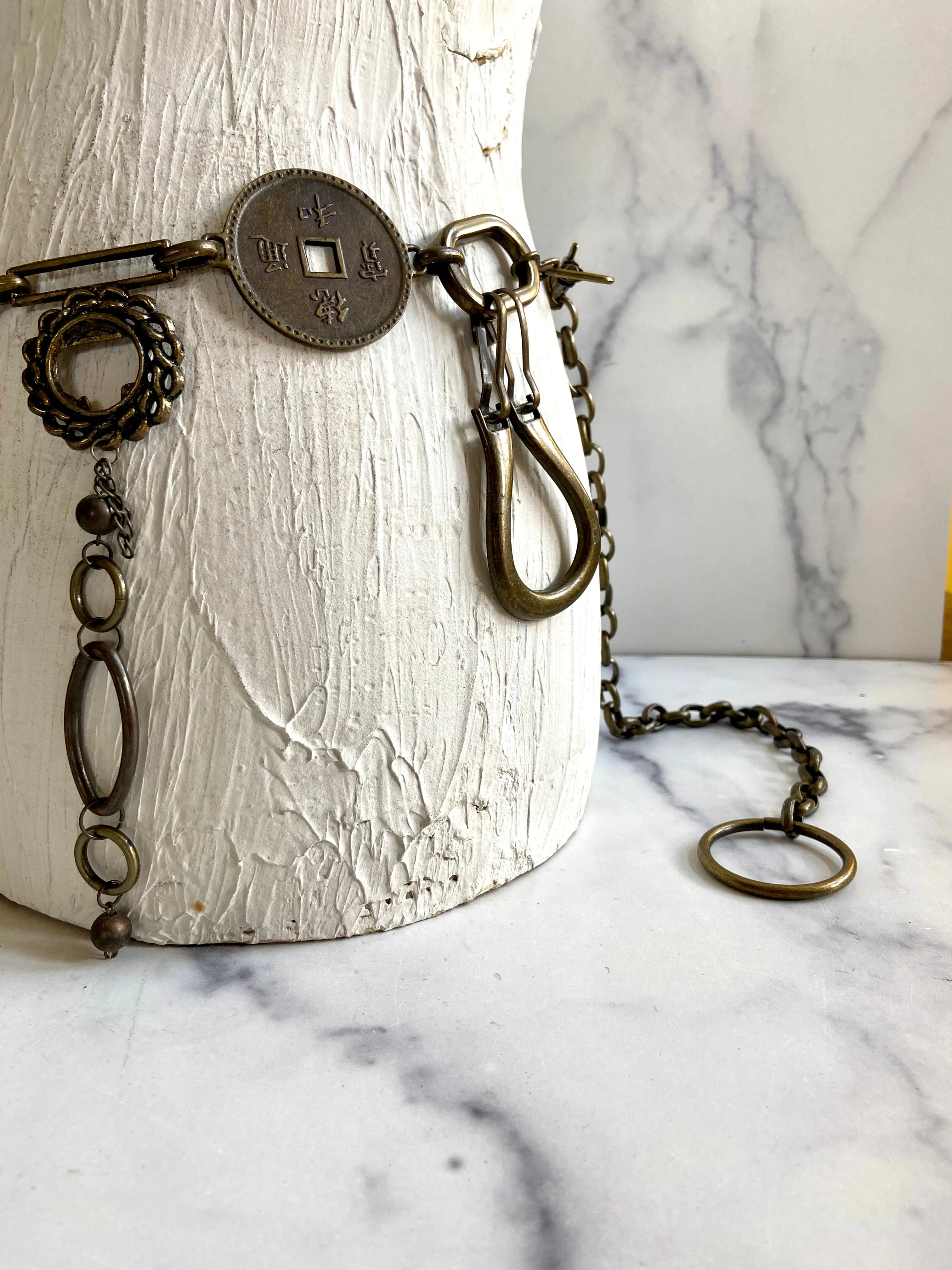 Heavy duty chunky chain belt