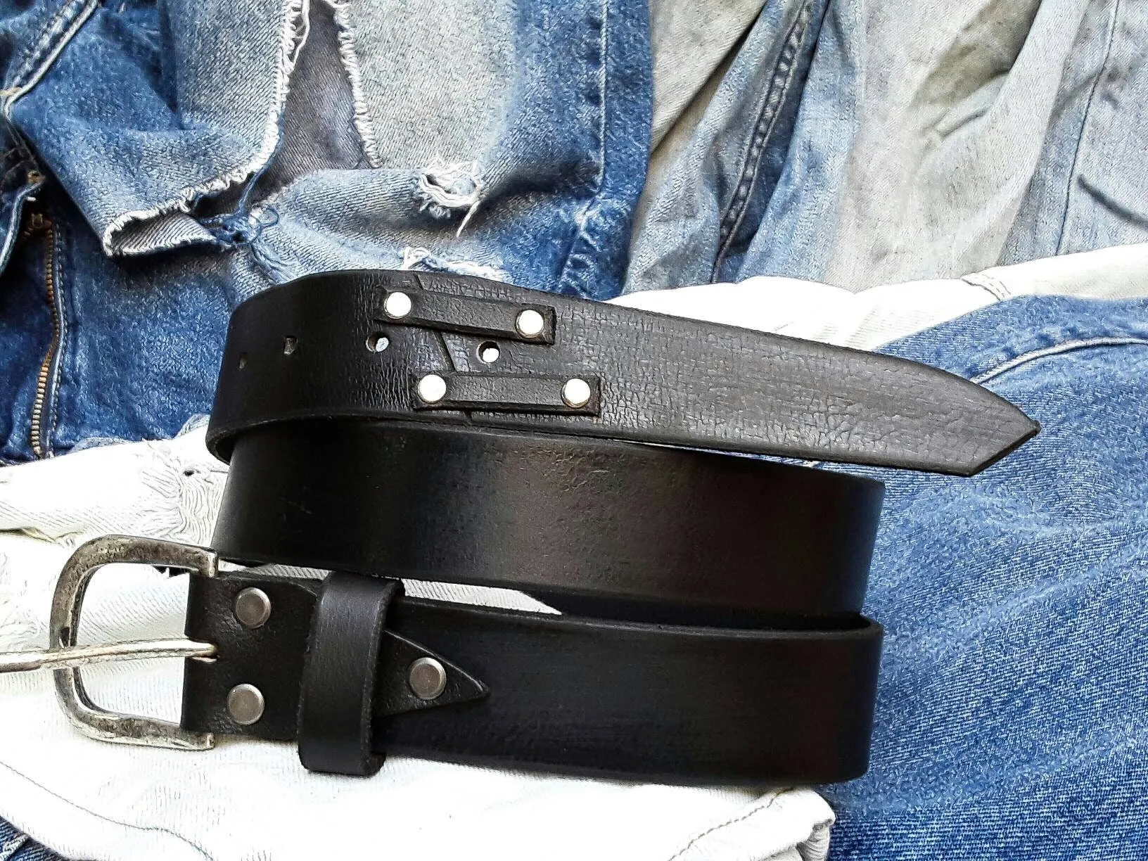 Rustic Style Mens Belt with Unique Leather - Black Wide Buckle for Artisan Design Accessories